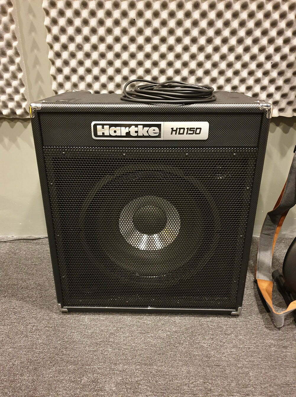 Bass Guitar Amplifier - Hartke HD150 150-watt 1X15